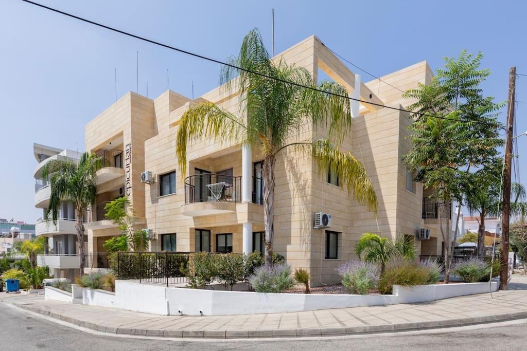 Epicurian Residence Nicosia Exteriör bild