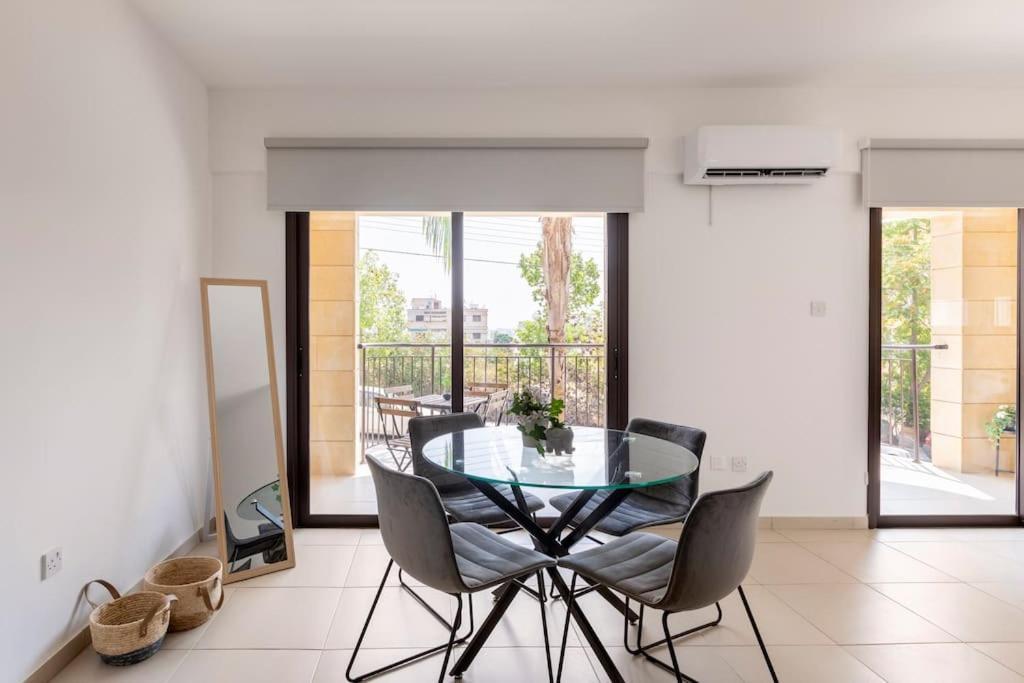 Epicurian Residence Nicosia Exteriör bild